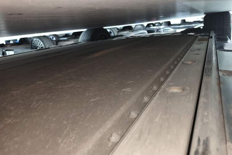 Used Zeekr 009 2022 ME Edition Right Side Sill