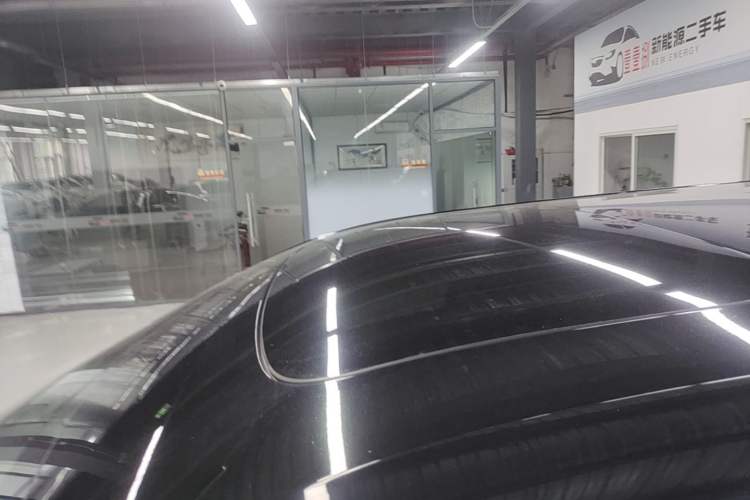 Used Zeekr 009 2022 WE Edition Roof
