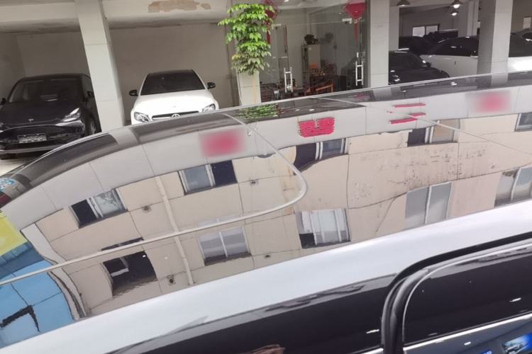 Used Zeekr 009 2022 WE Edition Roof