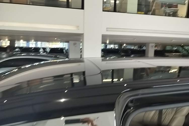 Used Zeekr 009 2022 WE Edition Roof