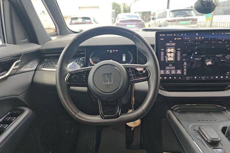 Used Zeekr 009 2022 WE Edition Steering Wheel