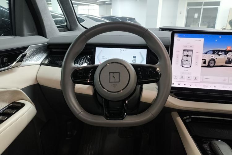 Used Zeekr 009 2022 Revised WE Version Steering Wheel