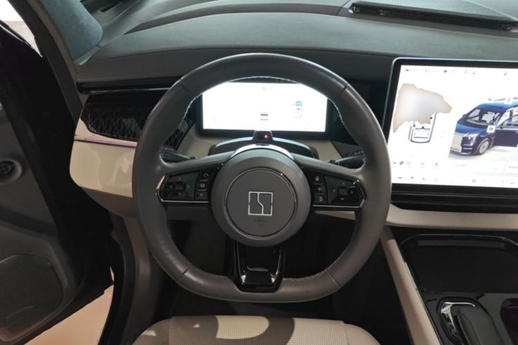 Used Zeekr 009 2022 WE Edition Steering Wheel