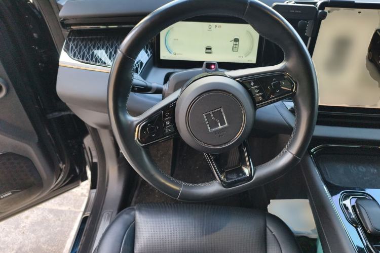 Used Zeekr 009 2022 Revised WE Version Steering Wheel