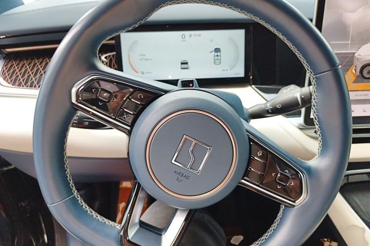 Used Zeekr 009 2022 WE Edition Steering Wheel