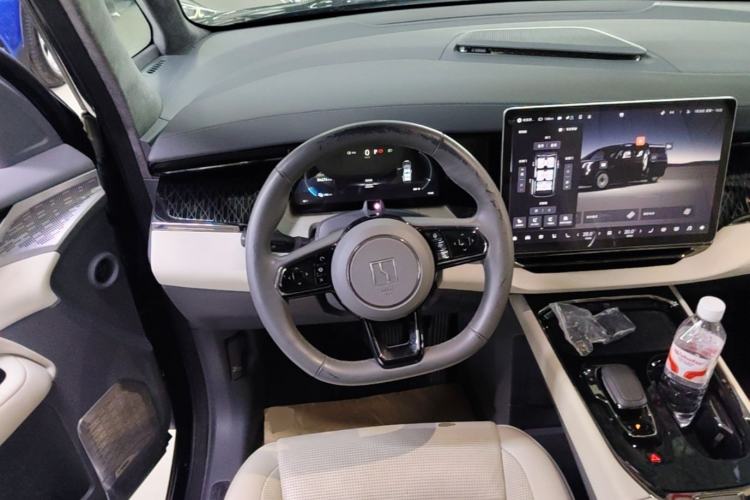 Used Zeekr 009 2022 WE Edition Steering Wheel