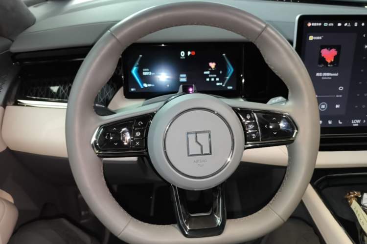 Used Zeekr 009 2022 WE Edition Steering Wheel