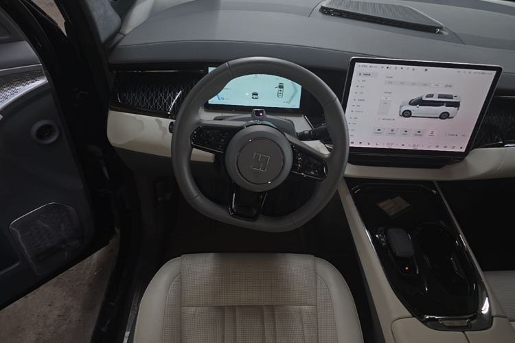Used Zeekr 009 2022 Revised WE Version Steering Wheel