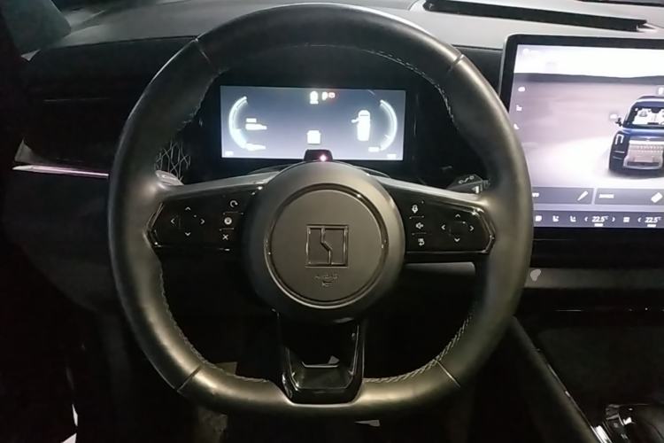 Used Zeekr 009 2022 Revised WE Version Steering Wheel