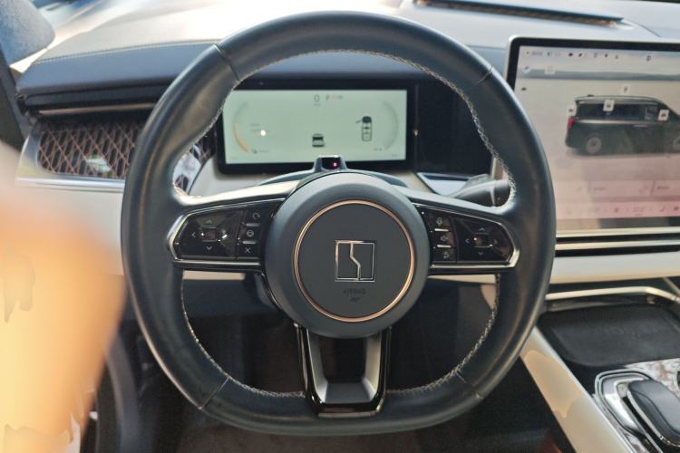 Used Zeekr 009 2022 WE Edition Steering Wheel
