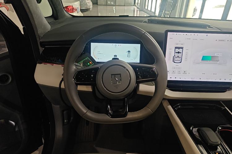 Used Zeekr 009 2022 ME Edition Steering Wheel