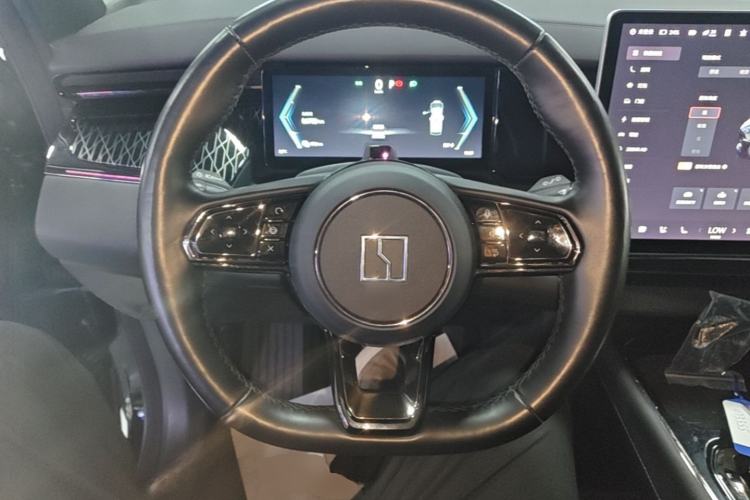 Used Zeekr 009 2022 WE Edition Steering Wheel