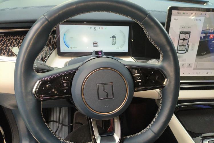 Used Zeekr 009 2022 WE Edition Steering Wheel