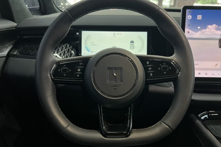 Used Zeekr 009 2022 WE Edition Steering Wheel