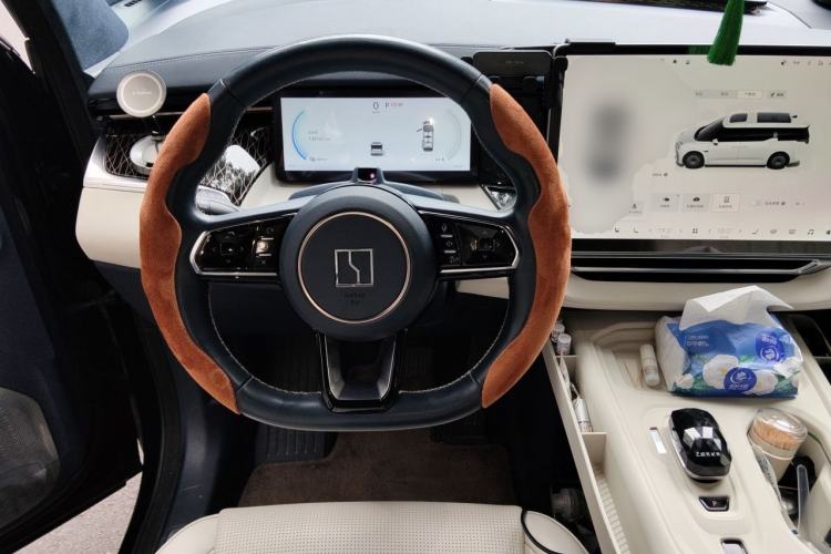 Used Zeekr 009 2022 WE Edition Steering Wheel