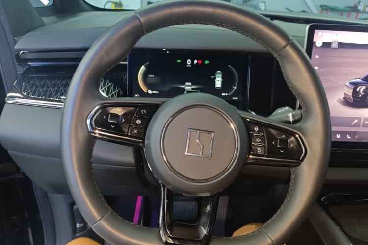 Used Zeekr 009 2022 WE Edition Steering Wheel