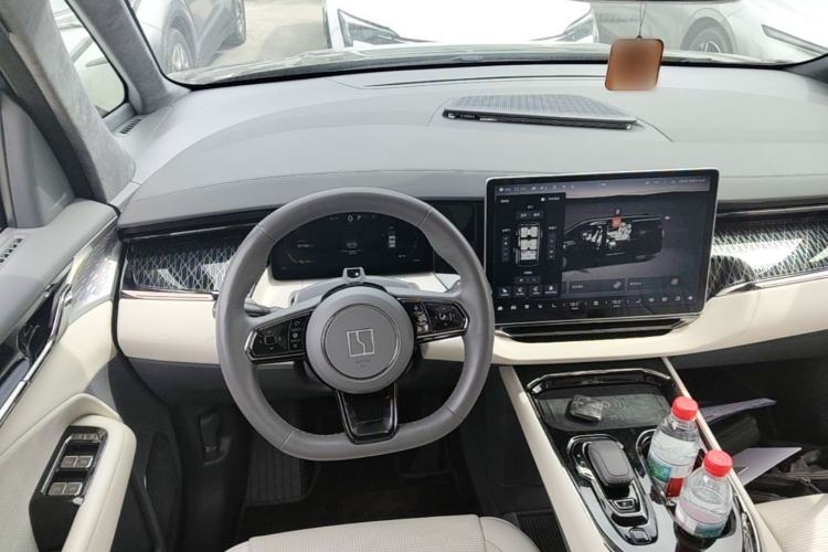 Used Zeekr 009 2022 WE Edition Steering Wheel