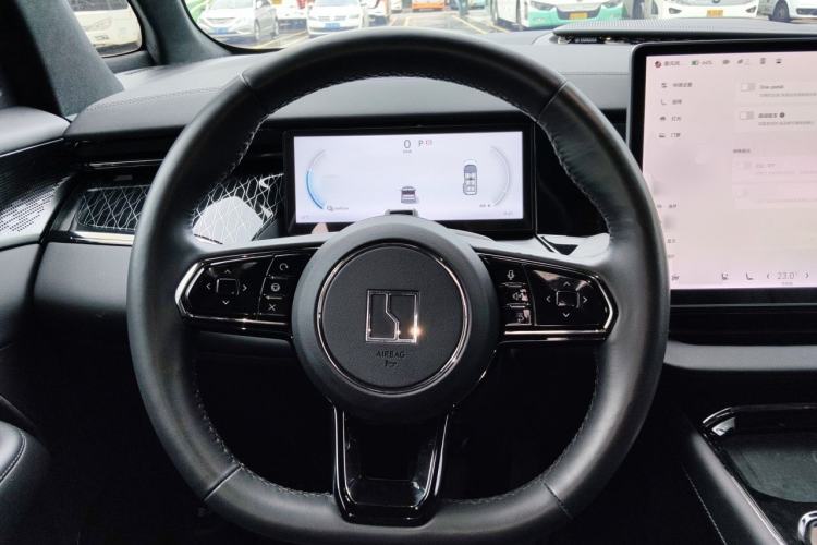 Used Zeekr 009 2022 WE Edition Steering Wheel