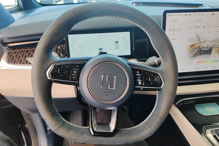 Used Zeekr 009 2022 WE Edition Steering Wheel