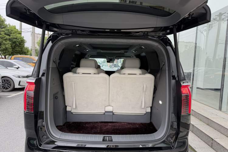 Used Zeekr 009 2022 ME Edition Trunk