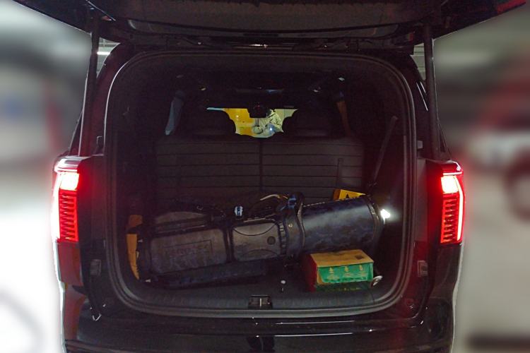 Used Zeekr 009 2022 WE Edition Trunk