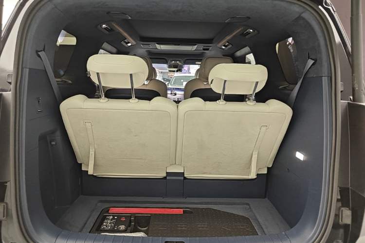 Used Zeekr 009 2022 WE Edition Trunk