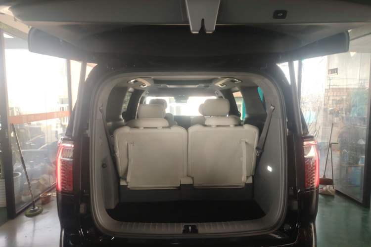 Used Zeekr 009 2022 ME Edition Trunk