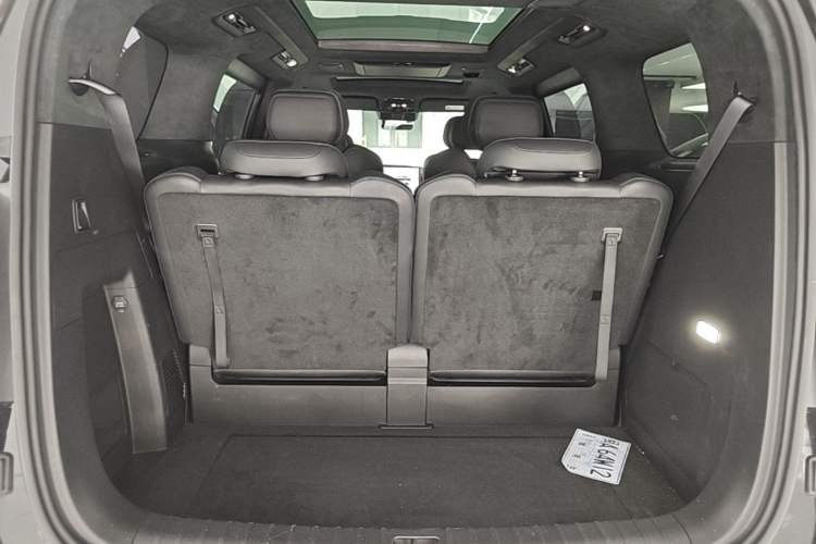 Used Zeekr 009 2022 WE Edition Trunk