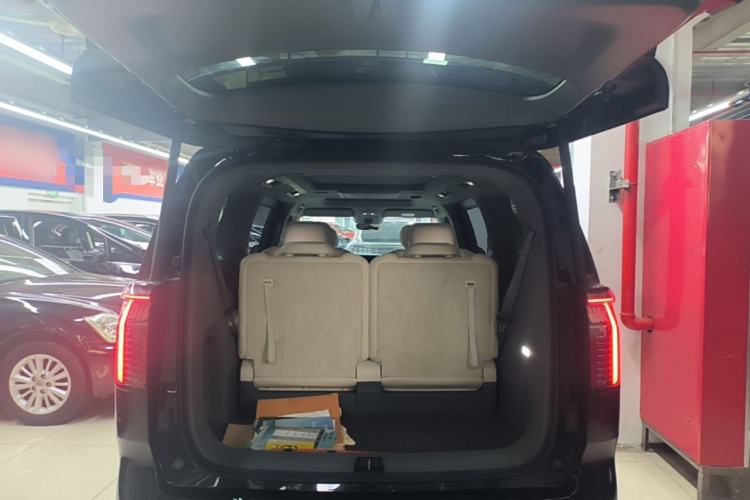 Used Zeekr 009 2022 WE Edition Trunk