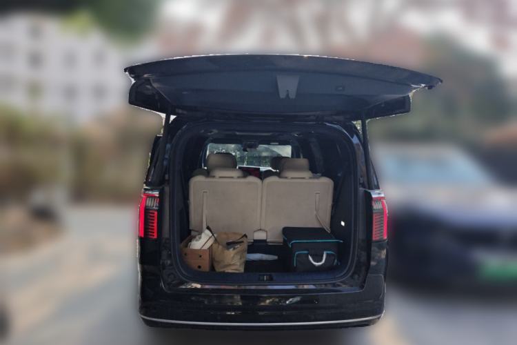 Used Zeekr 009 2022 WE Edition Trunk
