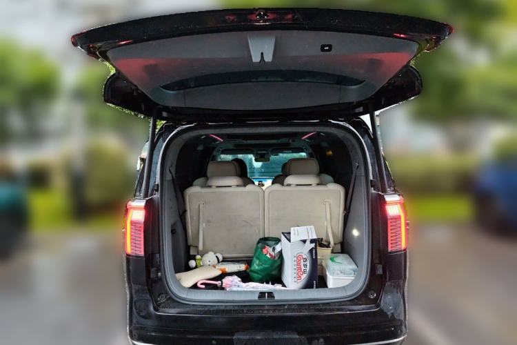 Used Zeekr 009 2022 WE Edition Trunk