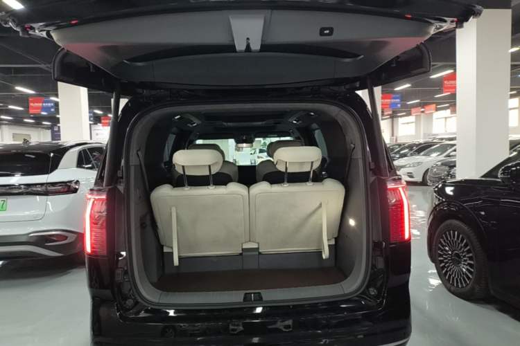 Used Zeekr 009 2022 Revised WE Version Trunk