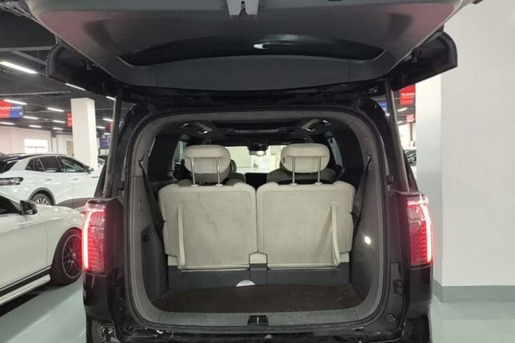 Used Zeekr 009 2022 Revised WE Version Trunk