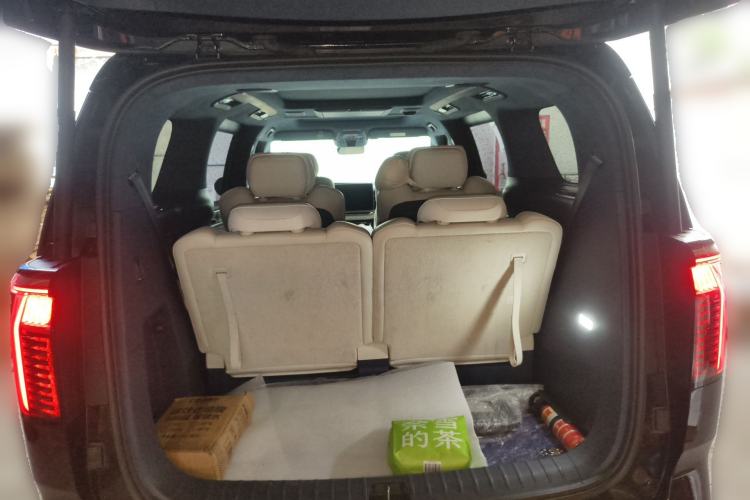 Used Zeekr 009 2022 WE Edition Trunk