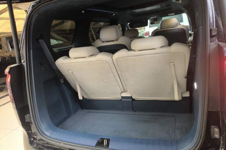 Used Zeekr 009 2022 WE Edition Trunk