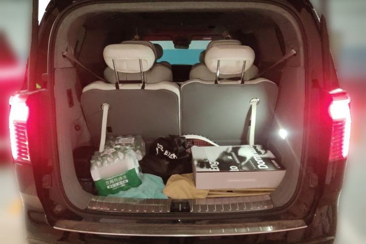 Used Zeekr 009 2022 WE Edition Trunk