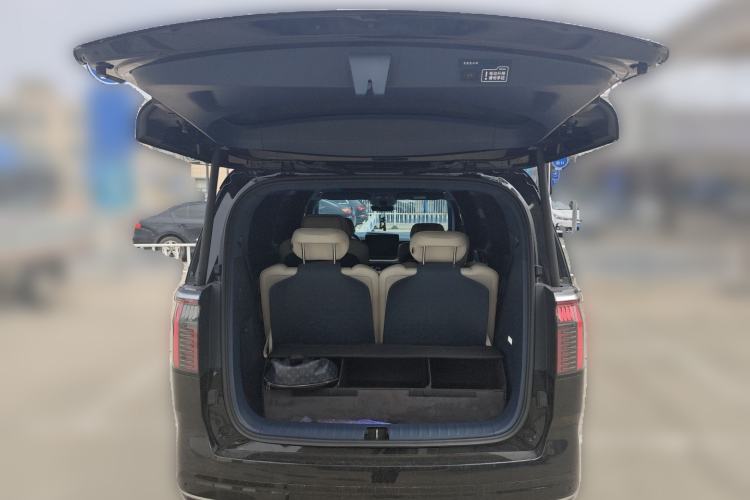 Used Zeekr 009 2022 Revised WE Version Trunk