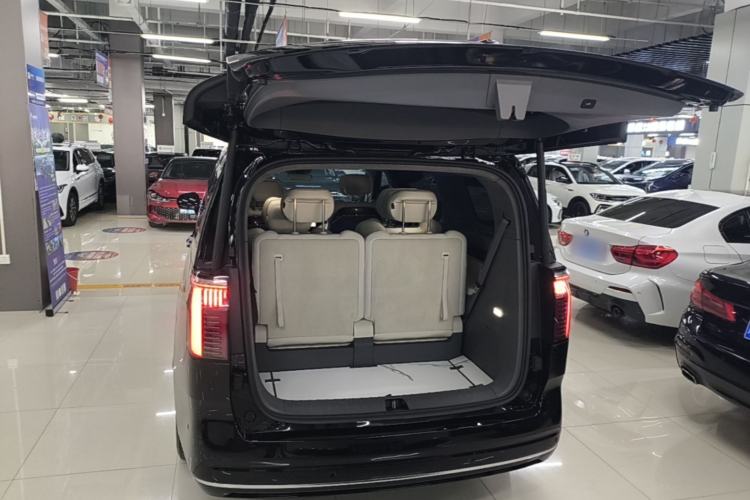 Used Zeekr 009 2022 WE Edition Trunk