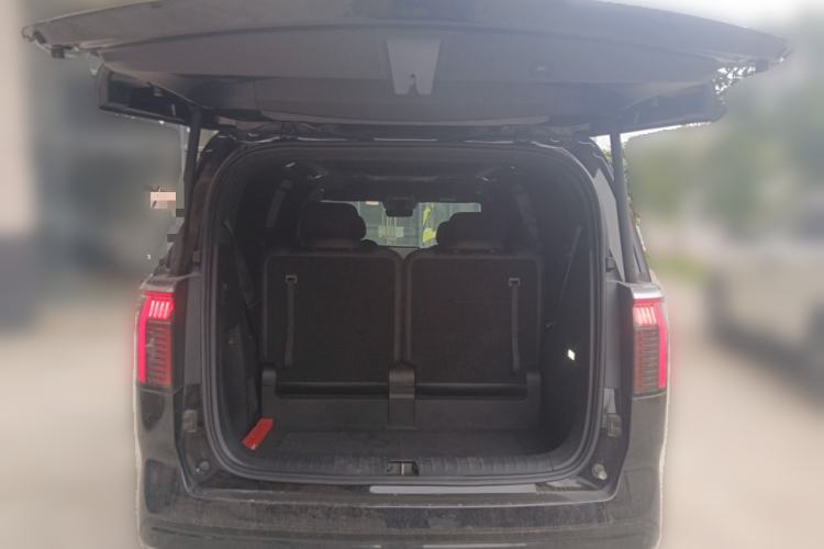 Used Zeekr 009 2022 WE Edition Trunk