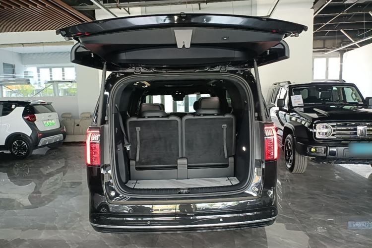 Used Zeekr 009 2022 ME Edition Trunk