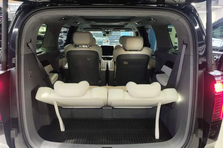 Used Zeekr 009 2022 ME Edition Trunk