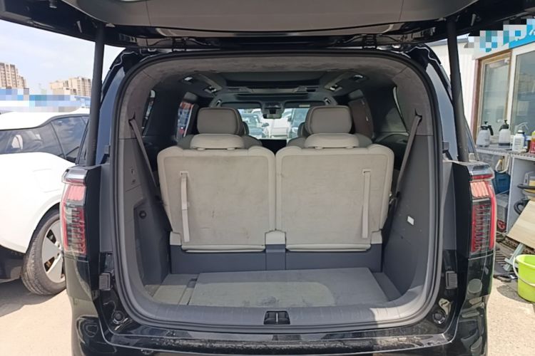 Used Zeekr 009 2022 WE Edition Trunk
