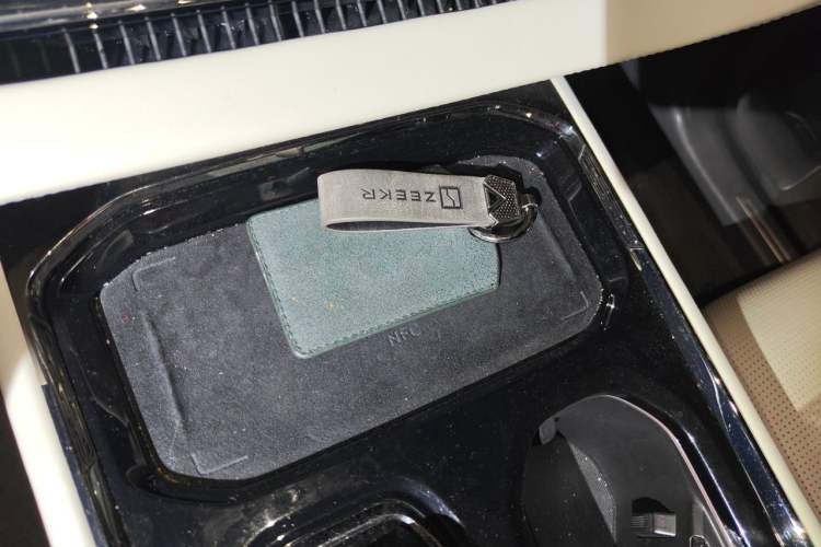 Used Zeekr 009 2022 WE Edition Vehicle Key