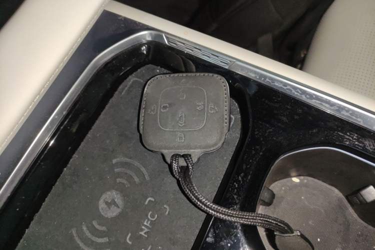 Used Zeekr 009 2022 WE Edition Vehicle Key
