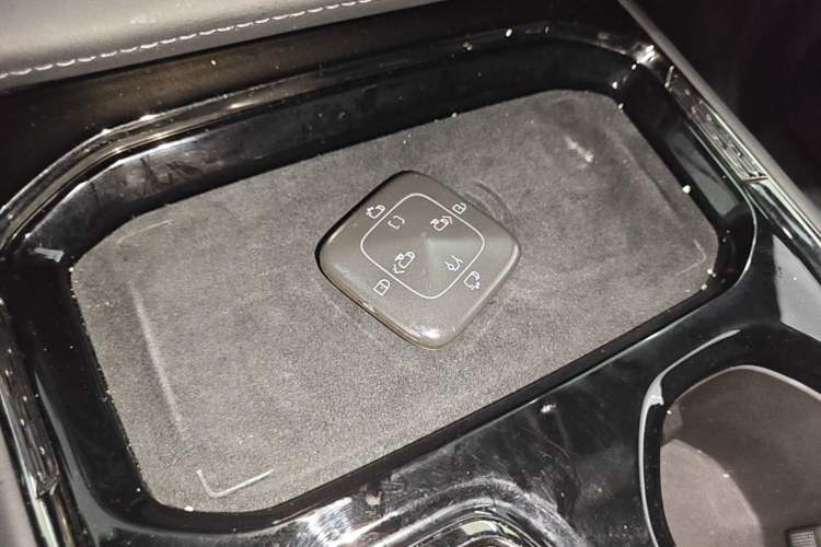Used Zeekr 009 2022 WE Edition Vehicle Key