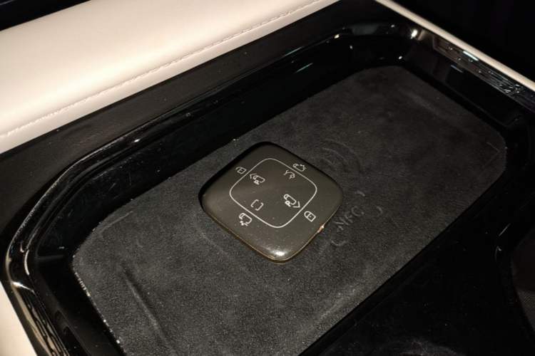 Used Zeekr 009 2022 Revised WE Version Vehicle Key