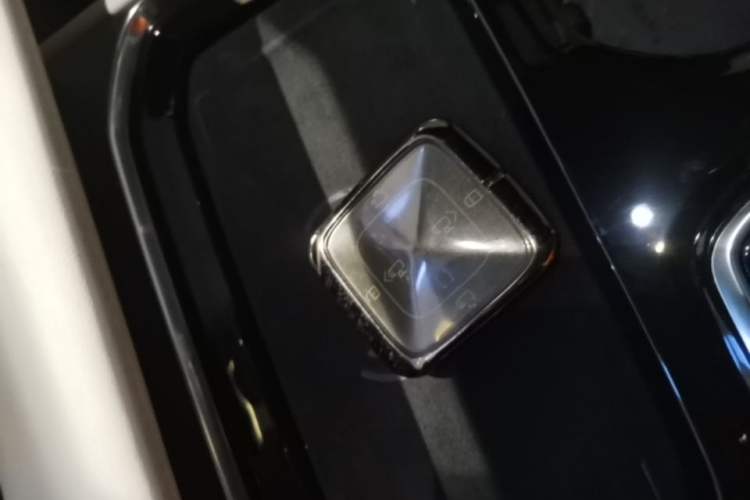 Used Zeekr 009 2022 WE Edition Vehicle Key