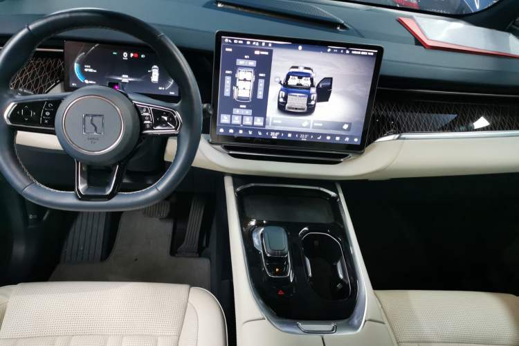 Used Zeekr 009 2022 WE Edition Center Console