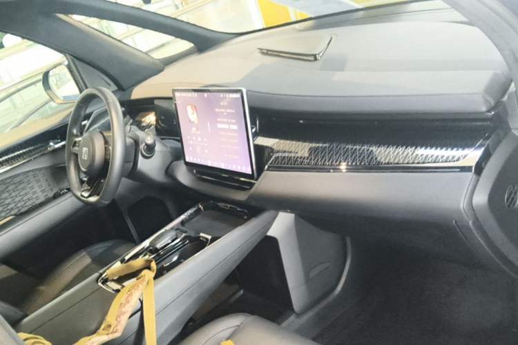 Used Zeekr 009 2022 WE Edition Center Console