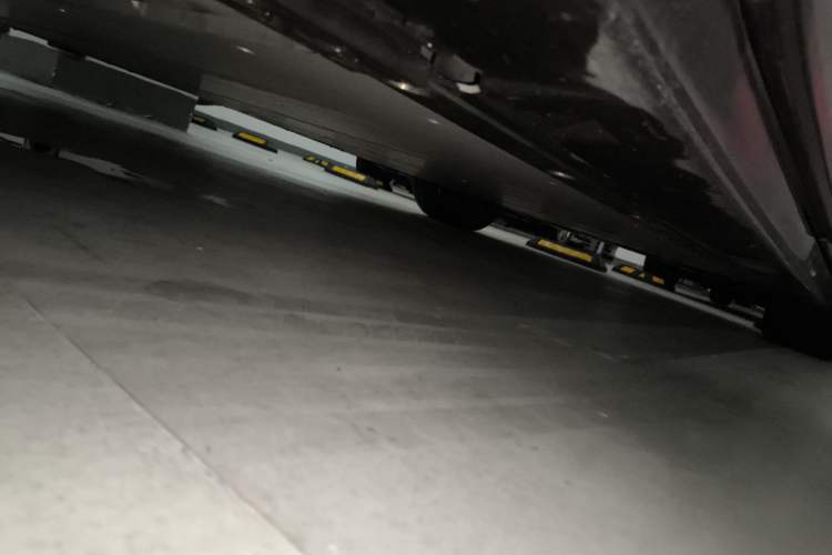 Used Zeekr 009 2022 WE Edition Chassis Front Left